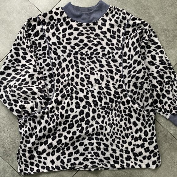 Sweaters - Leopard Black Adult Unisex Pullover Fleece